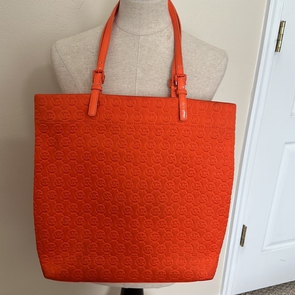 Michael Kors Orange Quilted Signature Tote - Picture 4 of 7